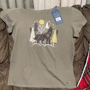 Life is Good women’s tee size Large NWT Wolf and Trees
